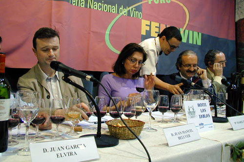 Los ponentes participaron en la cata comentada