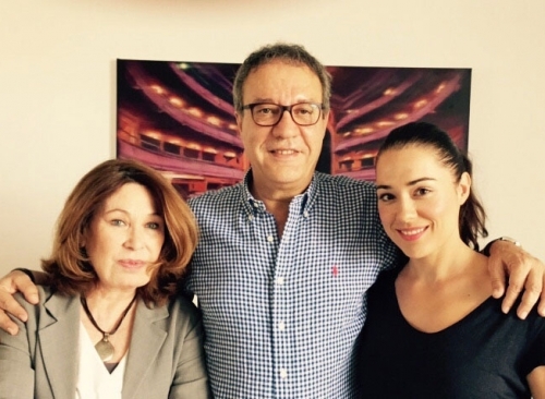 Manuel Juliá con María José Goyanes y Eva Marciel